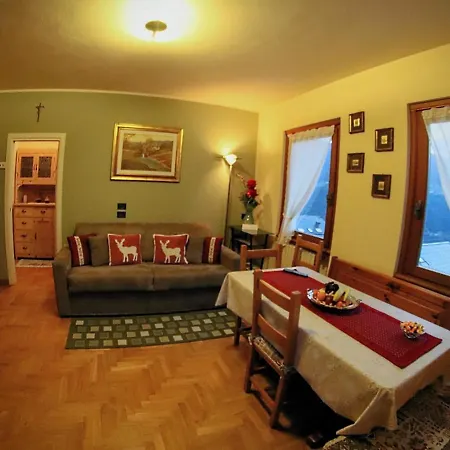 Il Balcone Delle Alpi Apartment *